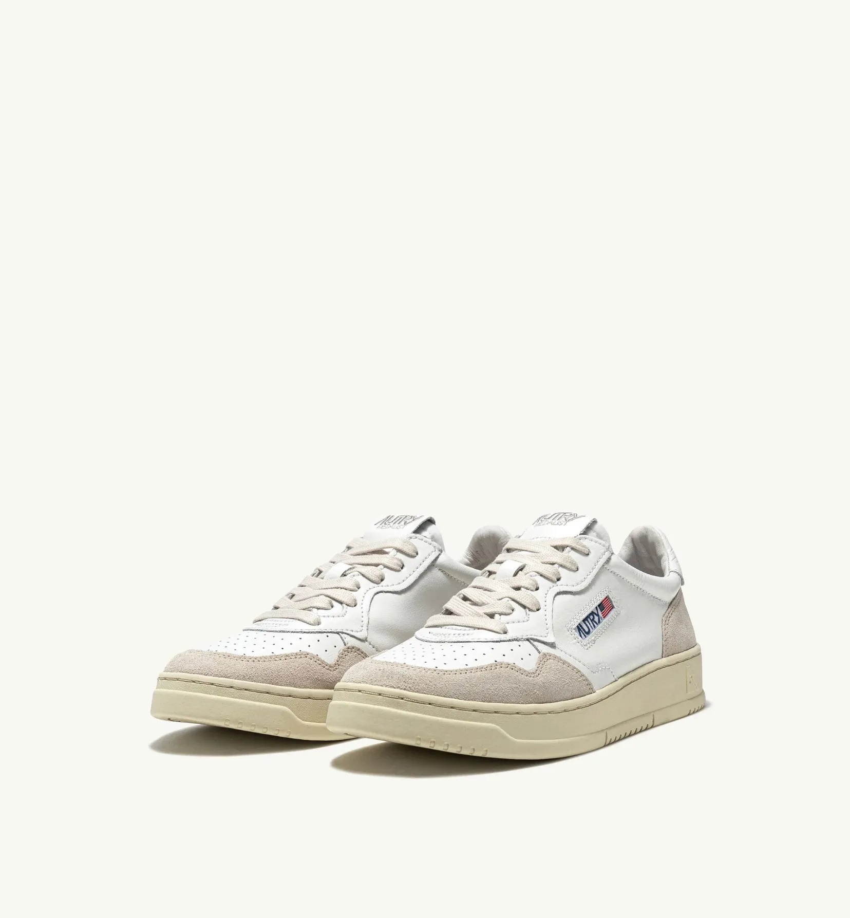 AUTRY - Medalist Womens - Suede / White