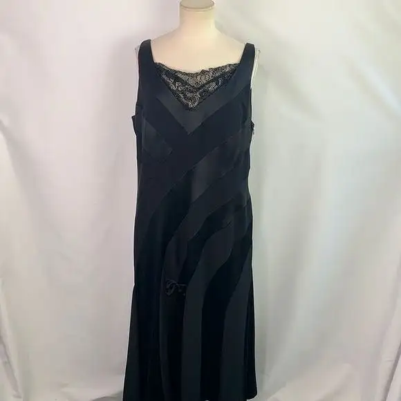 MontagebyMon Cheri black striped with lace and bows dress