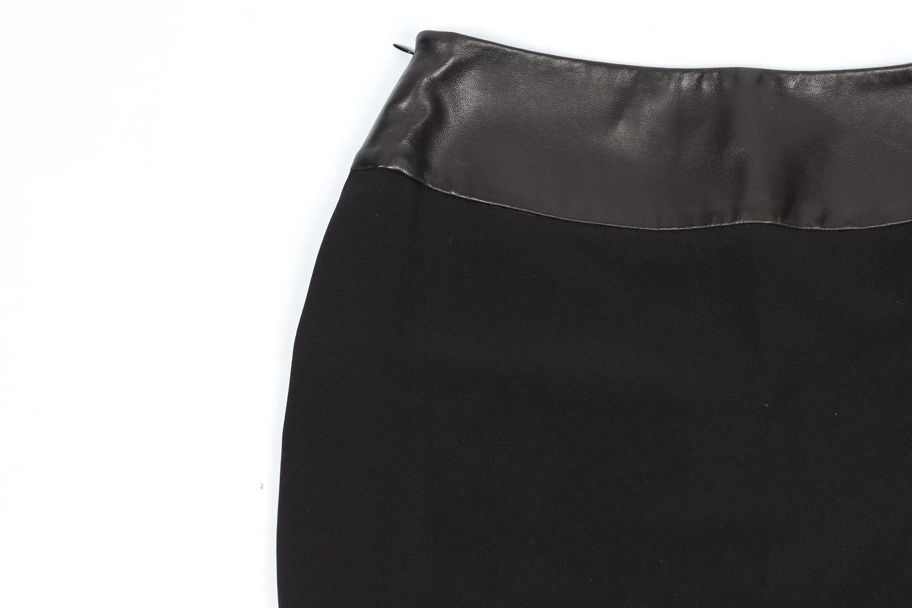 NINA RICCI CREPE AND LEATHER MINI SKIRT FR 38 UK 10