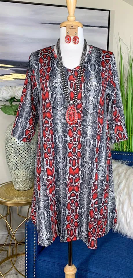 S-M-L : Grey & Red Snake Flutter Tunic