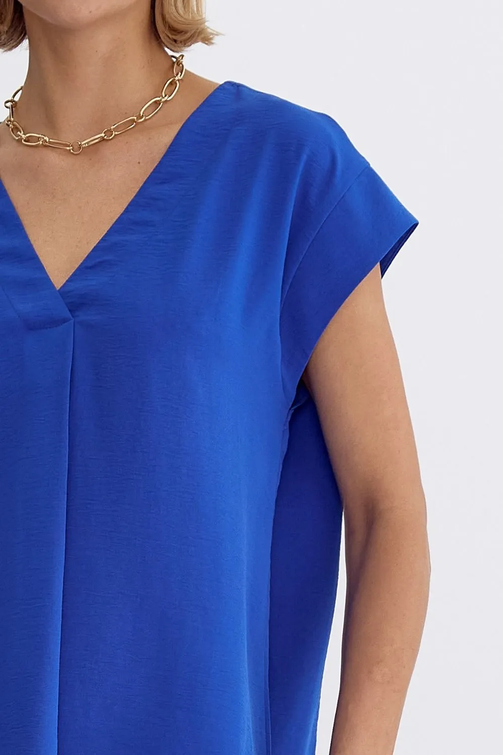 Solid V-neck Short Sleeve Placket Detail Top